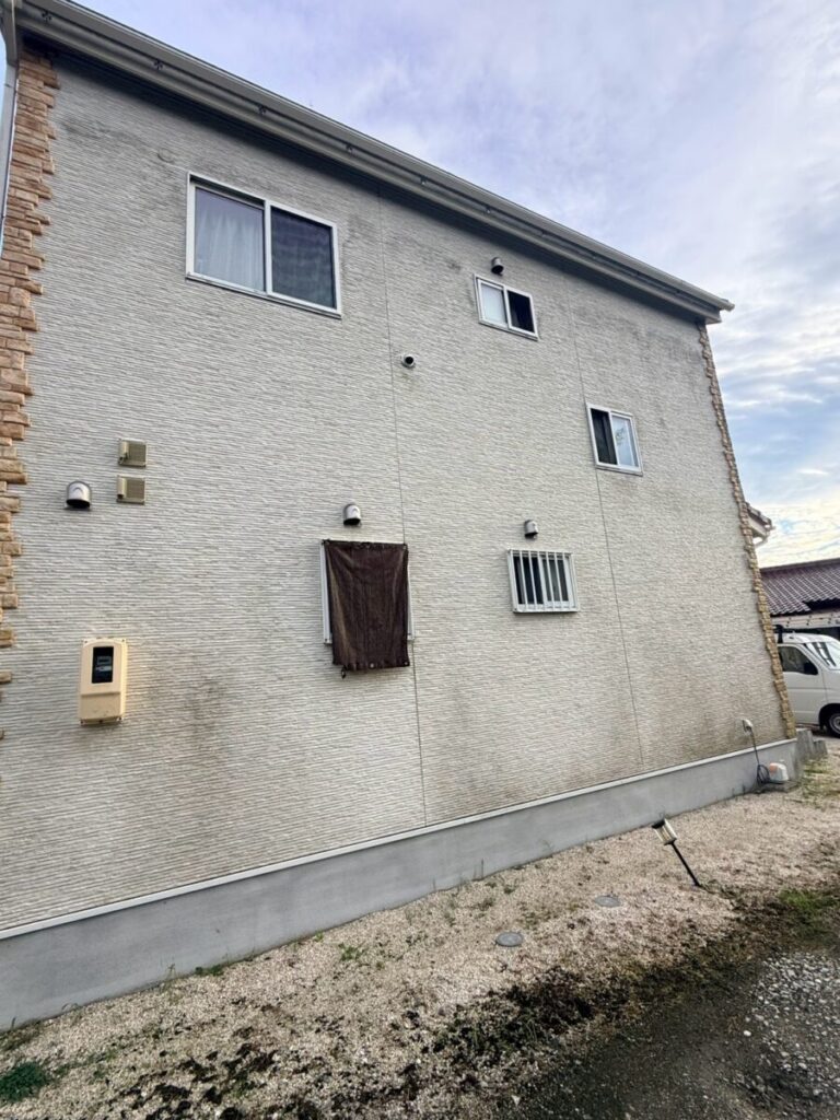 愛知県江南市コウモリ被害　侵入口
